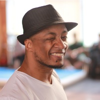 Se iludiu com o balanço do negro