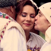 Bine-I S-Ai Bunici Pe Lume