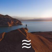 Szum wody nad morzem