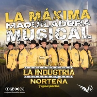 Con la botella en la cabeza