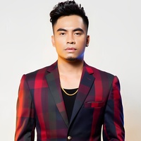 រង់ចាំមនុស្សមិនស្គាល់មុខ