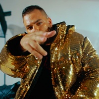 Hmoschino