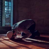 أدعوك يا الله ألا تغلبني هذه الدنيا أكثر