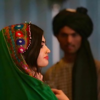 با دلم نزدیک و از چشمان من دوری