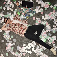 DOMINOES