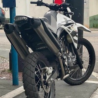 Tem placa não ? A gatinha ai é Nova