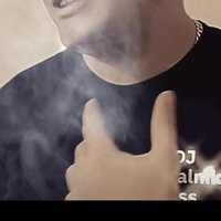 Дружби не буває поки один по справжньому кохає