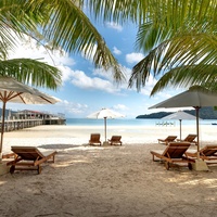 Praia, sol e mar