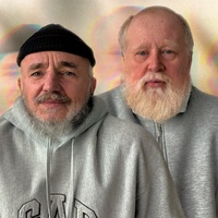 Стареет чел