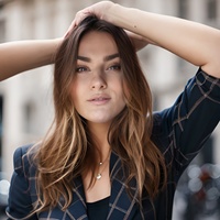 Serviana kurviana