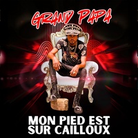 Mon pied est sur cailloux