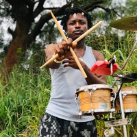 Let the drum Echoe