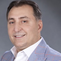 Sa Iubesti Doua Femei