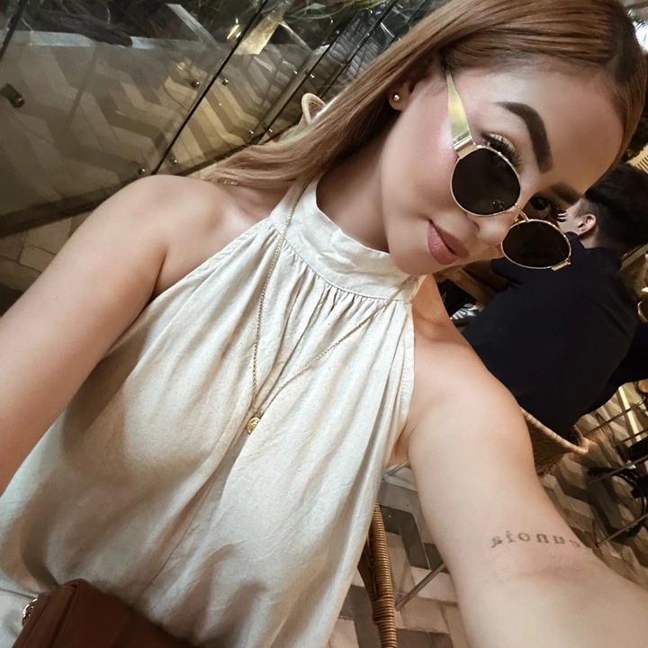 @julivela50