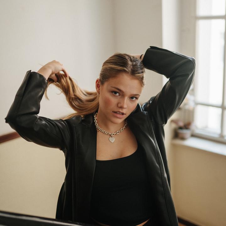 The Profile Image Avatar of officialfayemontana - Faye Montana